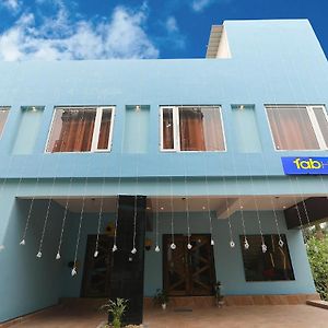 Fabhotel Blueark